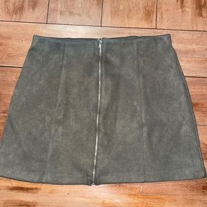 3/$12 Womens large faux stretch suede skirt